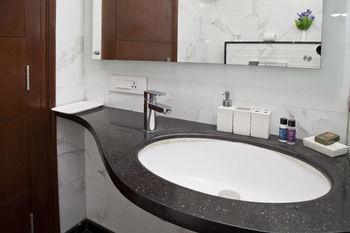 Oyo Premium Pitampura Hotell New Delhi Eksteriør bilde